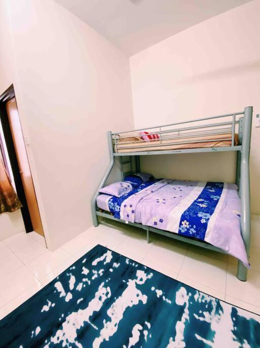 Spacious Cozy Lakeville Homestay 4 Bedrooms All With Aircond เซริอิสกันดาร์ ภายนอก รูปภาพ