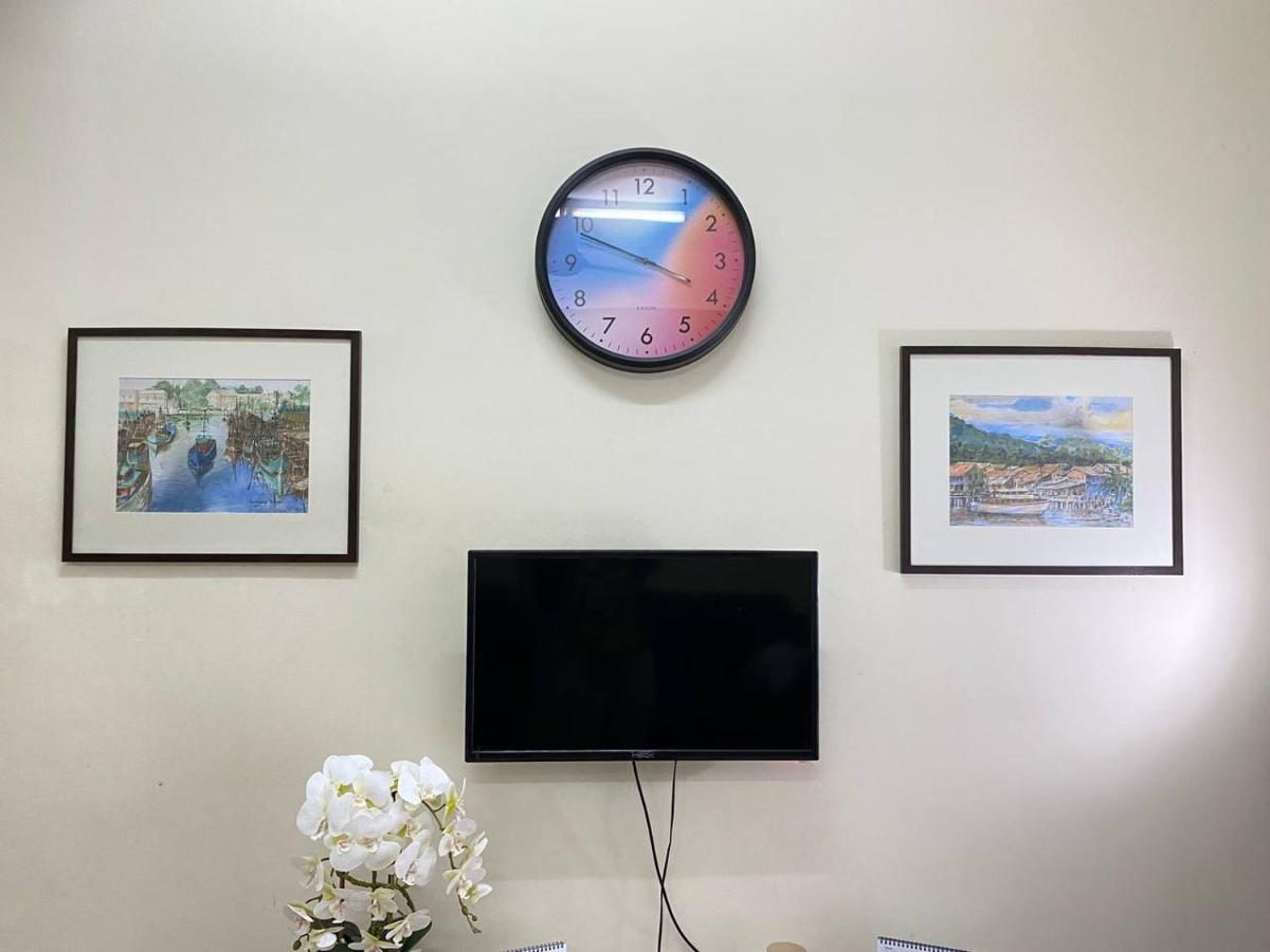 Spacious Cozy Lakeville Homestay 4 Bedrooms All With Aircond เซริอิสกันดาร์ ภายนอก รูปภาพ